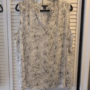 Halogen Black and White Floral Blouse